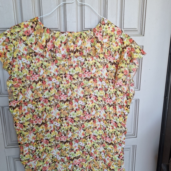 Bethany Blouse SzL V Neck Polyester Ruffle Front Flutter Sleeve Yellow MiniPrint - Picture 2 of 9